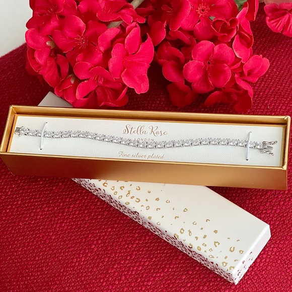 🎉🎊HP🎊🎉🆕💕 💕Stella Rose 🌹 London Fine Silver plated Bracelet NWOT - Picture 3 of 12